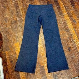 Athleta Kickbooty Wide Leg Flare Yoga Pants Elastic Waist Legging Size S EUC